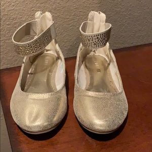 Girls gold flats